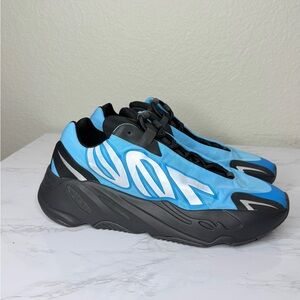 Adidas Yeezy Boost‎ 700 MNVN Nylon Women8.5 Cyan Reflective Athletic Sneakers